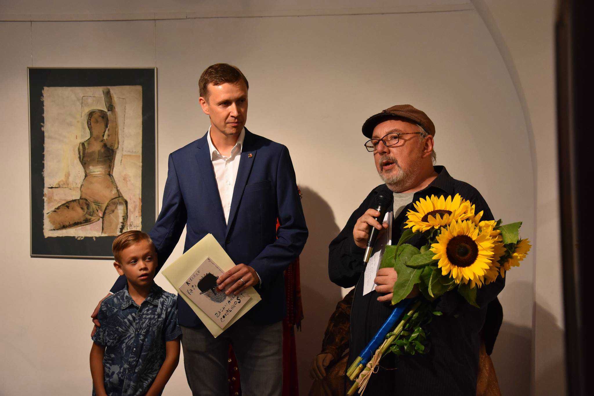 Ryszard Kaja podczas wernisażu