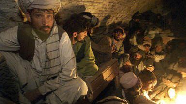 Więźniowie w obozie Gardez