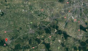 Mazowieckie. Auto wjechało w przystanek w Żyrardowie, nie żyje 78-letnia kobieta