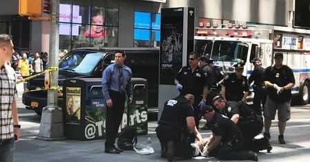 Samochód wjechał w ludzi na nowojorskim Times Square. Jedna osoba nie żyje