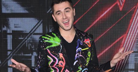 TYLKO NA PUDELKU: Produkcja "The Voice of Poland" komentuje dziwne zachowanie Bednarka w finale. "Nie wypuścilibyśmy go na wizję, gdyby było z nim coś nie tak"