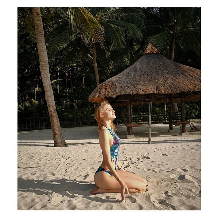 Karolina Pisarek całuje nowego chłopaka na Filipinach! Pasuje do niej bardziej niż Damian Kordas?