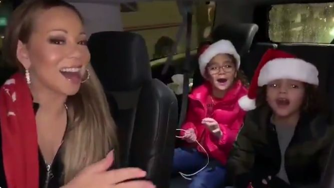 Mariah Carey śpiewa z dziećmi