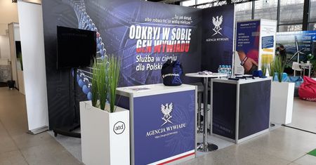 Agencja Wywiadu poszukuje szpiegów. Zaskakująca oferta na targach pracy