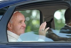 Papież Franciszek nie chce limuzyny. Woli skromniejszy samochód