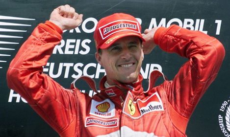 "Hamilton powinien przejść do Ferrari"