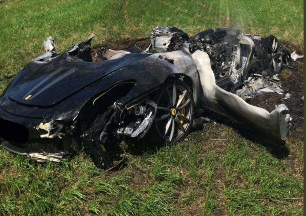 Wyjechał ferrari z salonu. Nie miał szczęścia