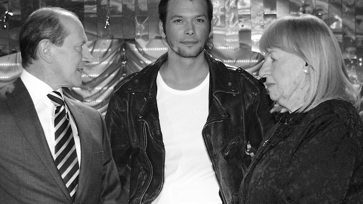 Jury Gwiazdy tańczą na lodzie