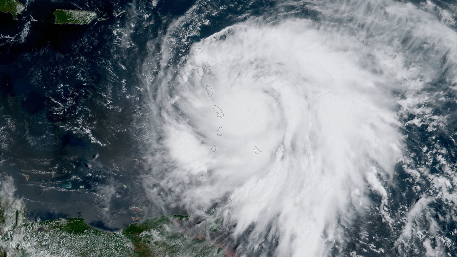 Huragan Maria może być groźniejszy niż Irma