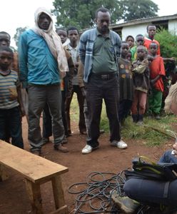 „Mam szesnaście lat i daję światło.” Polski wolontariusz w świecie bez internetu