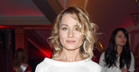 Marika rozplotła warkoczyki i pokazała płaski brzuch