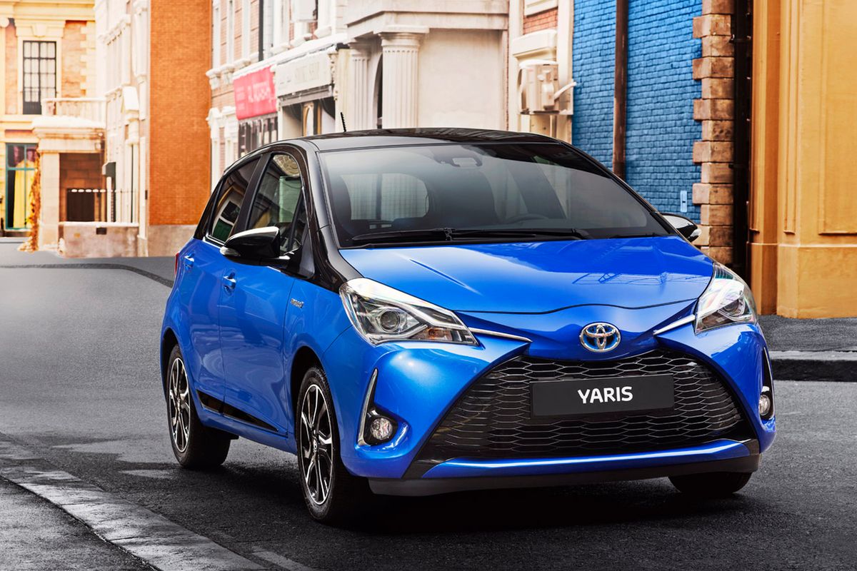 Toyota Yaris po liftingu i w sportowej wersji GRMN