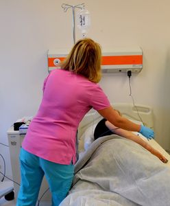 Pielęgniarek już jest jak na lekarstwo. Przez reformę emerytalną będzie ich jeszcze mniej