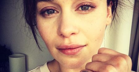 "Gra o tron". Emilia Clarke miała tętniaka. Pokazała zdjęcia ze szpitala