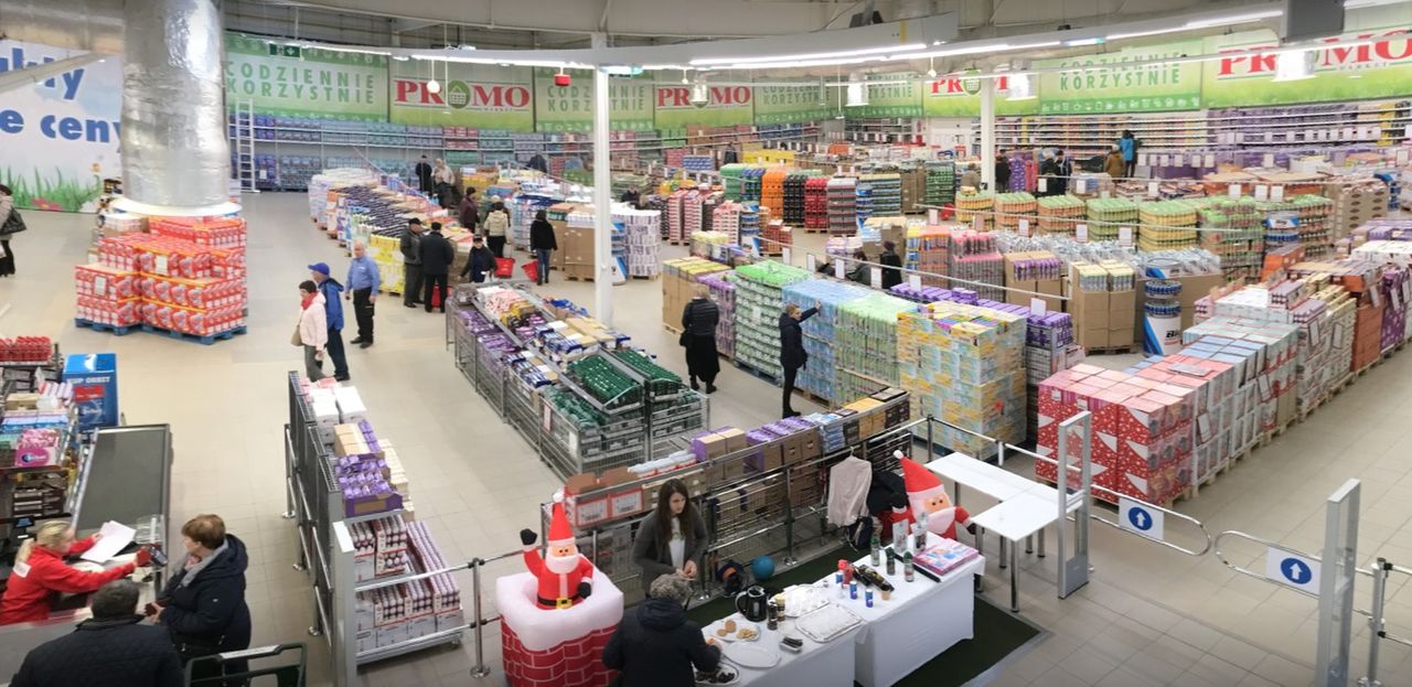 Biedronka i Lidl mają nową konkurencję. Kolejny dyskont kusi niskimi cenami