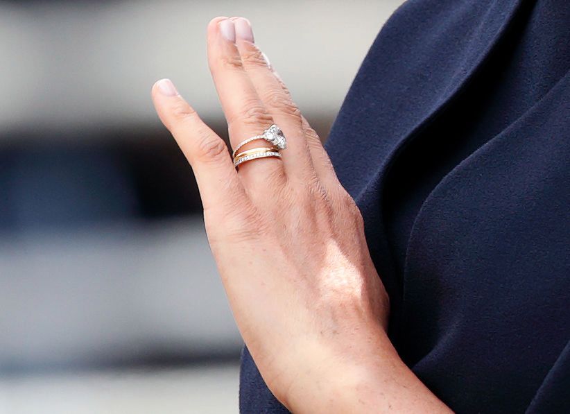 Pierścionek Meghan Markle od razu przykuł uwagę 