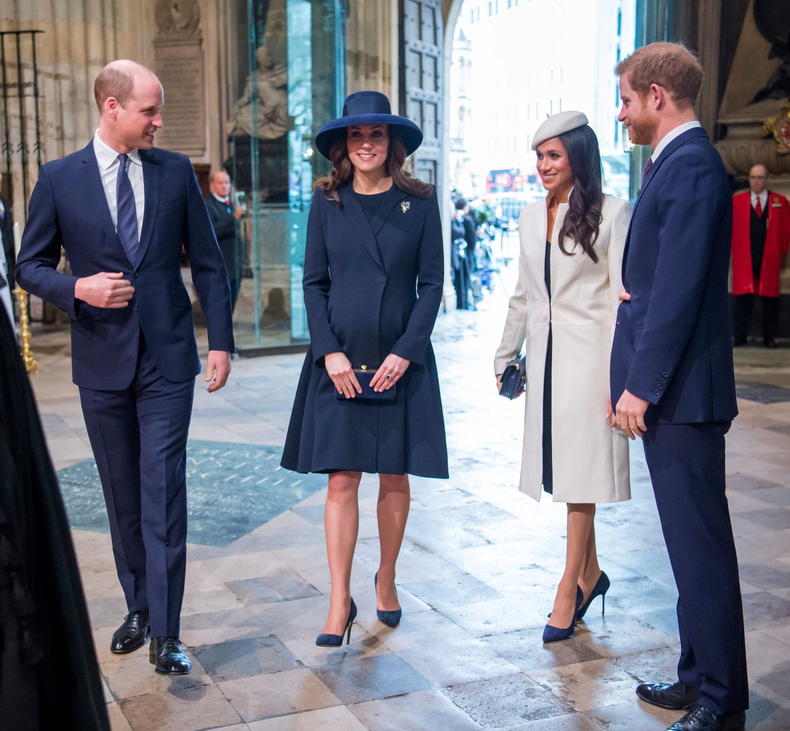 Księżna Kate i Meghan Markle w takich samych butach