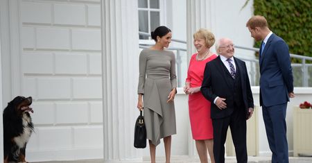 Meghan i Harry w Irlandii. Powitały ich urocze pupile pary prezydenckiej