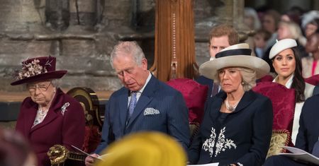 Królowa Elżbieta II obawia się Meghan Markle. "Zaakceptowała to małżeństwo, choć niechętnie"