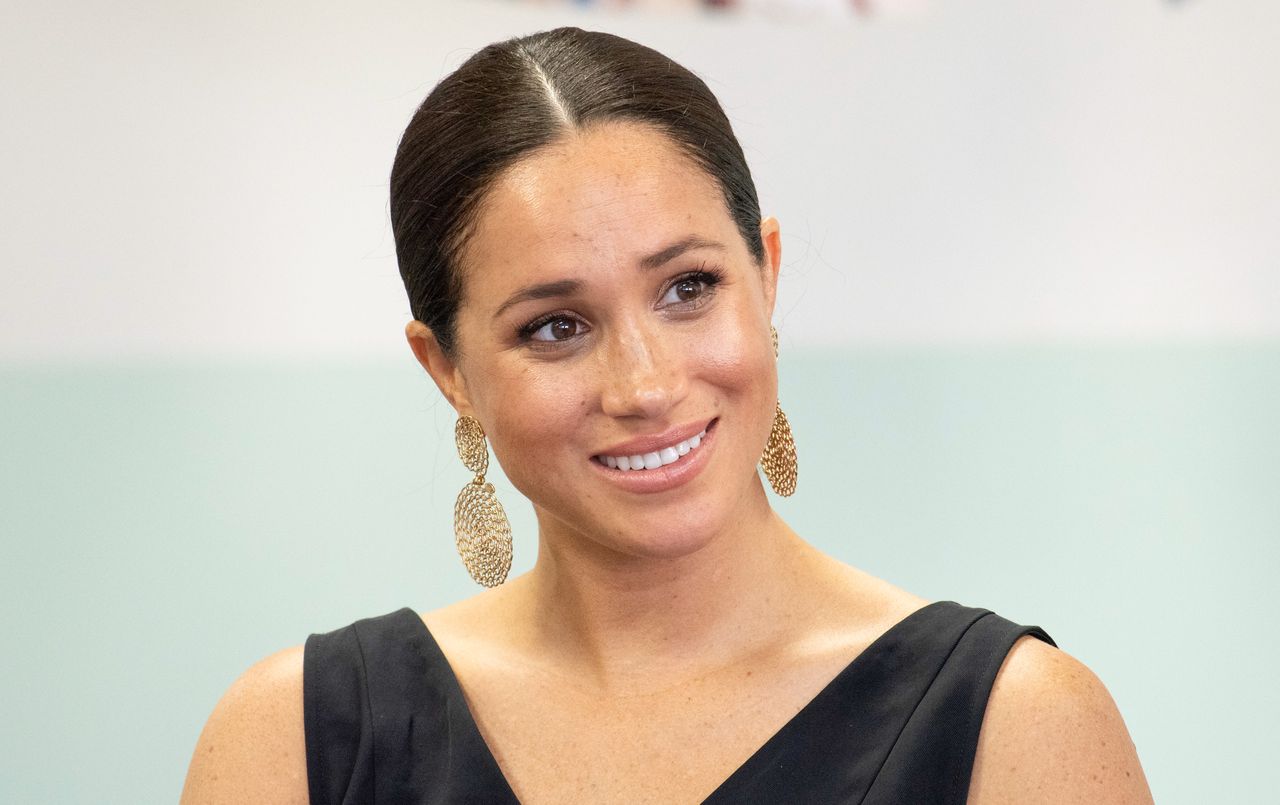 Meghan Markle nie jest już gwiazdką Hollywood. Ekspertka od mowy ciała przeanalizowała jej gesty