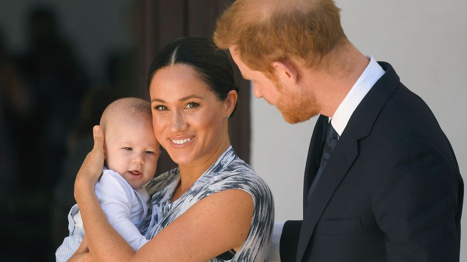 Meghan Markle i książę Harry z synem Archiem 