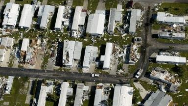 Zniszczenia spowodowane przez "Charleya"