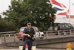Podejrzany pakunek na lotnisku Heathrow