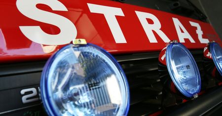 Warszawa. Pożar w bloku przy ul. Grzybowskiej. Trzy osoby w szpitalu