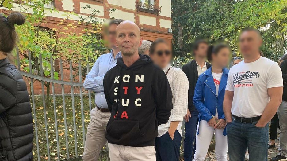 Trwają wybory parlamentarne. Według informacji internauty, miał on problemy z komisją w Berlinie