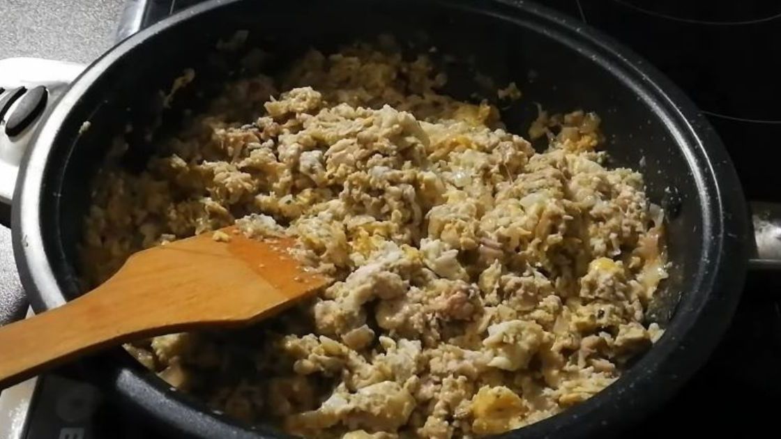 Smażony móżdżek na patelni