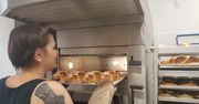 Bez drożdży i polepszaczy. Do tej piekarni ustawiają się tłumy