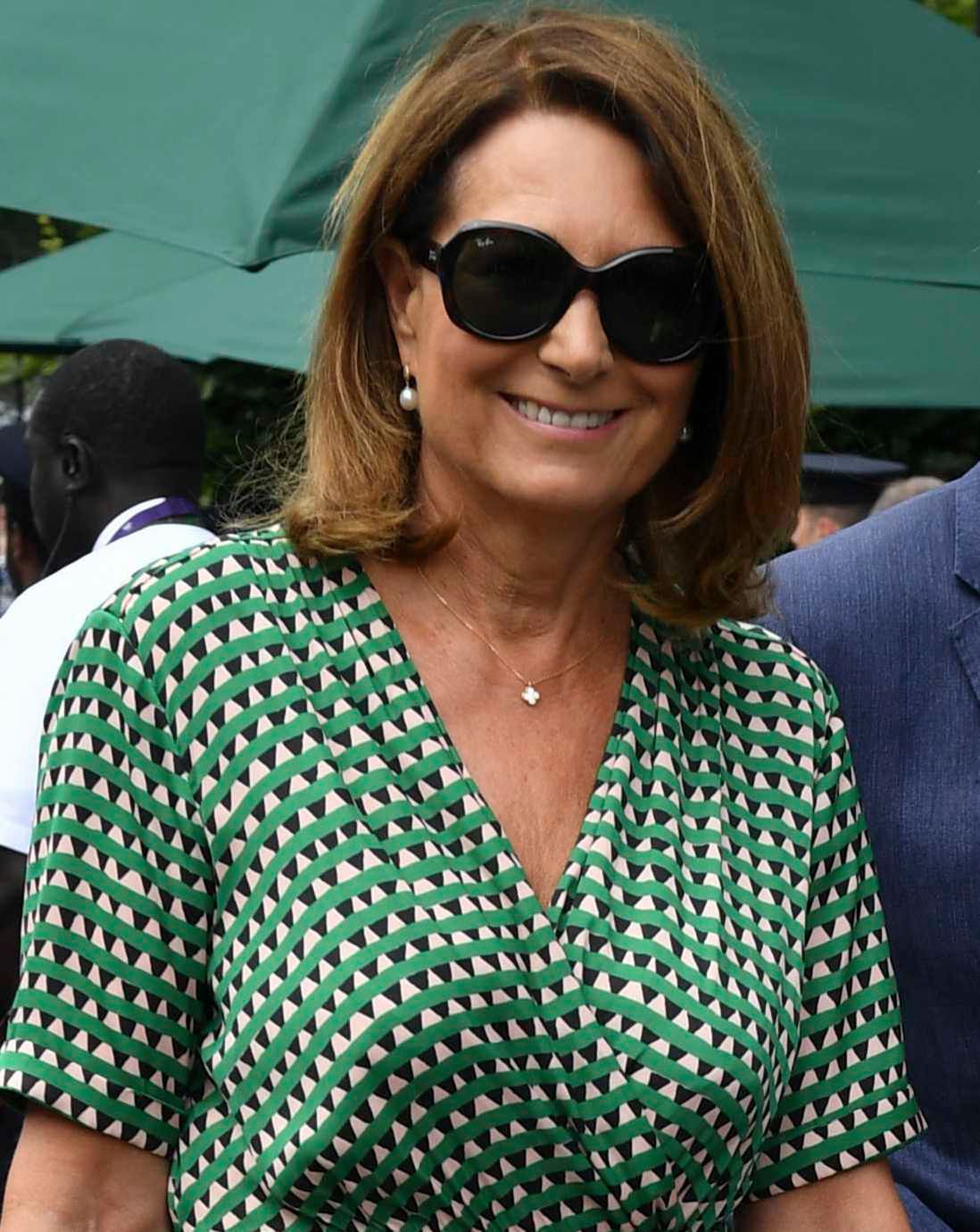 Carole Middleton w okularach