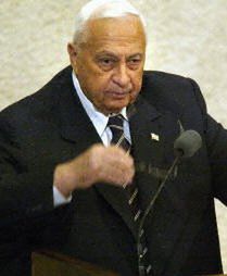 Premier Izraela: nie planujemy zabicia Arafata