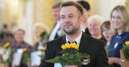 Nauczyciel roku 2018 podczas gali poprosił na scenę swojego ukochanego