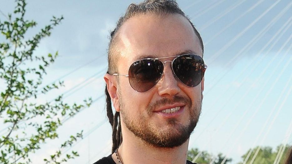 Baron związany jest z Julią Wieniawą