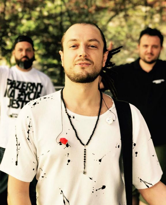 Wszystkie kobiety Barona. Członek Afromental wreszcie postanowił założyć rodzinę