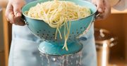 Gotujesz makaron we wrzątku? Skończ z tym, mamy lepszy sposób