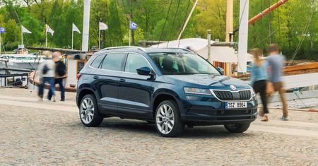 Škoda Karoq kosztuje więcej niż Seat Ateca i Volkswagen Tiguan. Sprawdź dlaczego
