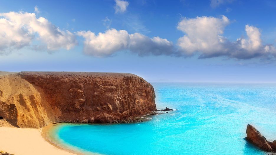 Lanzarote w Hiszpanii to nie tylko księżycowy krajobraz, ale również boskie plaże