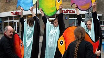 Happening warszawskiego Klubu Gaja pod halą Mirowską