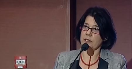 Ekspertka z Torunia komentuje sprawę "fake newsa". Ma własną teorię