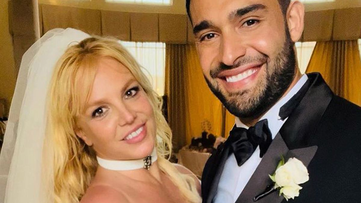 Britney Spears po ślubie z Samem Asgharim kupiła nową willę. Za posiadłość zapłaciła krocie. Pokój do pakowania prezentów to początek luksusów