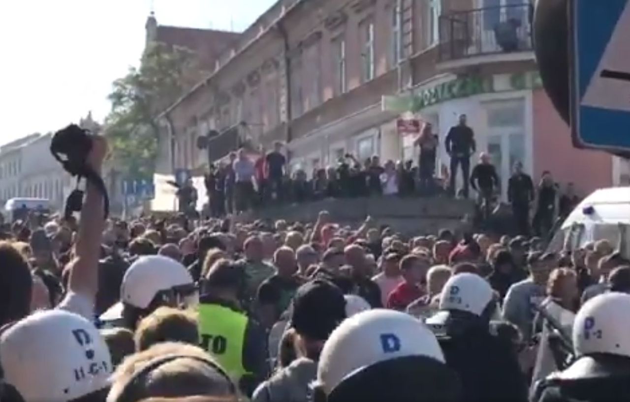 Awantury na marszu równości. W ruch poszły armatki wodne