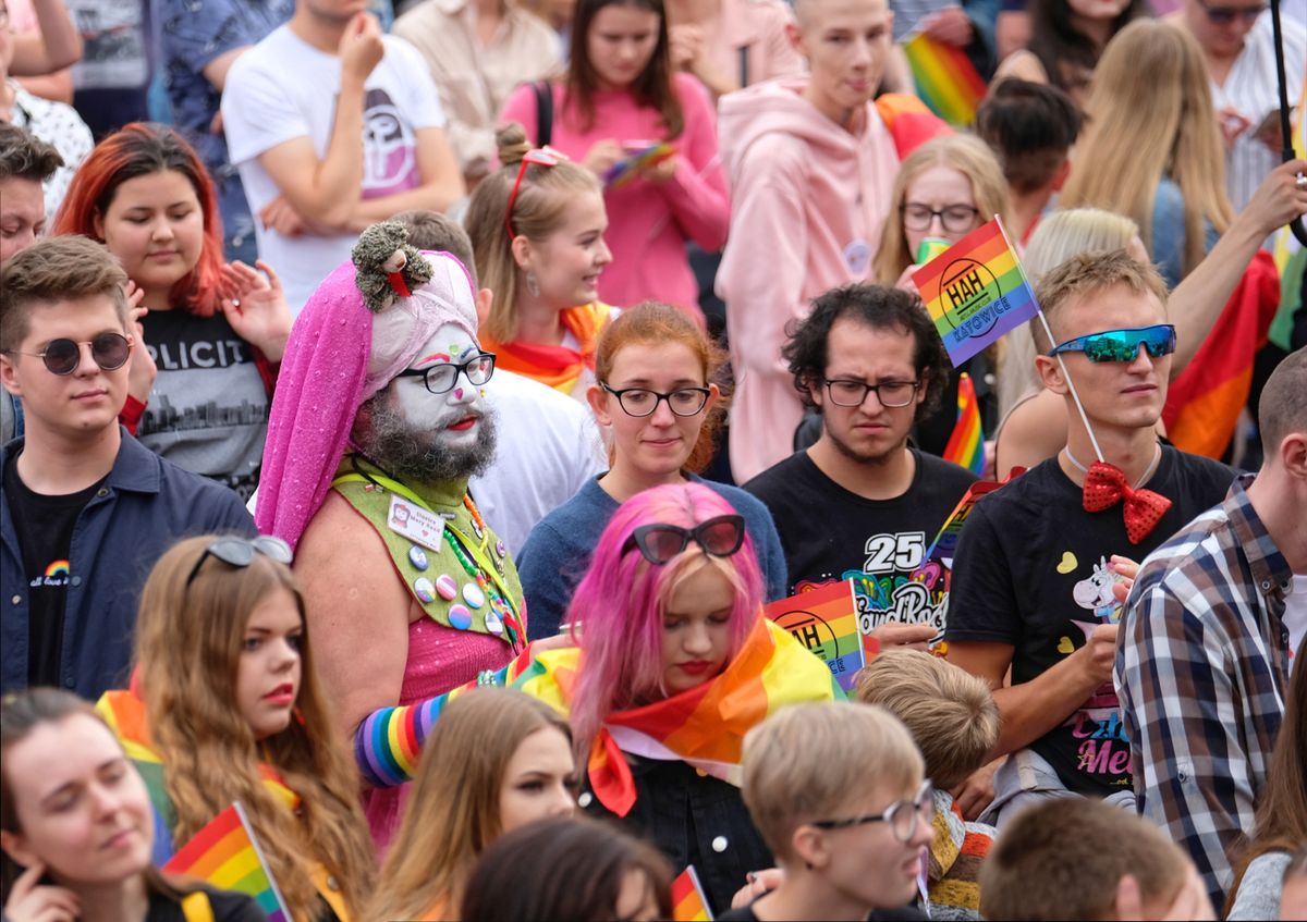 Marsz Równości w Katowicach. "Czasy takie niespokojne, nieśmy miłość, a nie wojnę!"