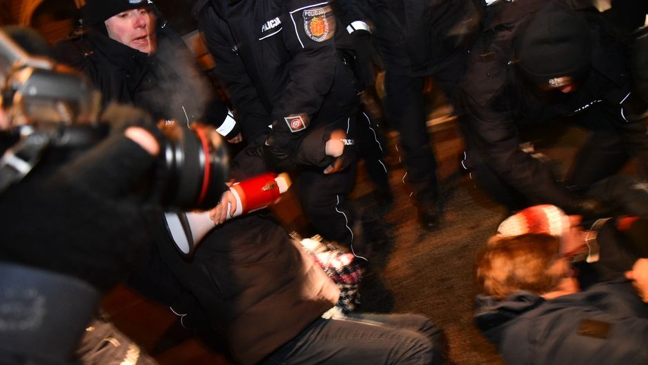 Demonstracja ONR i blokada demonstracji przez członków Obywateli RP przed Muzeum Zolnierzy Wyklętych i Więżniów Politycznych PRL 