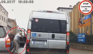 Z pięściami na staruszka. Skandaliczne zachowanie kierowcy