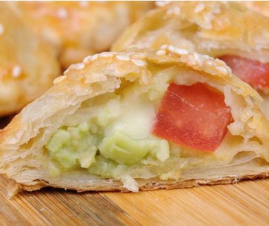 Ciasto francuskie z kolorowym farszem