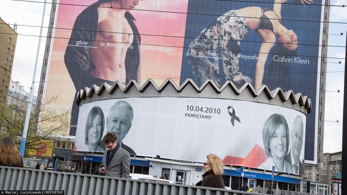 Reklamy rzucają się w oczy – i to przyzna każdy, kto choć raz spacerował po warszawskich ulicach.