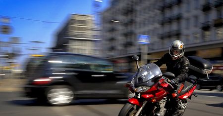 Jakim motocyklem na kategorię B? Pojemność silnika to nie wszystko