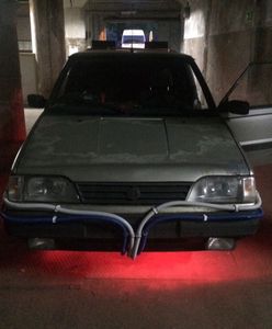 Prawie jak DeLorean. Budżetowy wehikuł czasu do kupienia